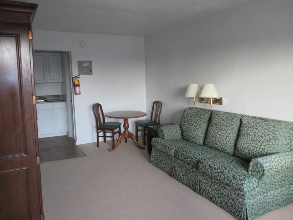 Budgetel Inn And Suites Lodge West Quarto foto